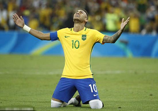 皮克：法国队纸面实力最强，但只有球星还远远不够