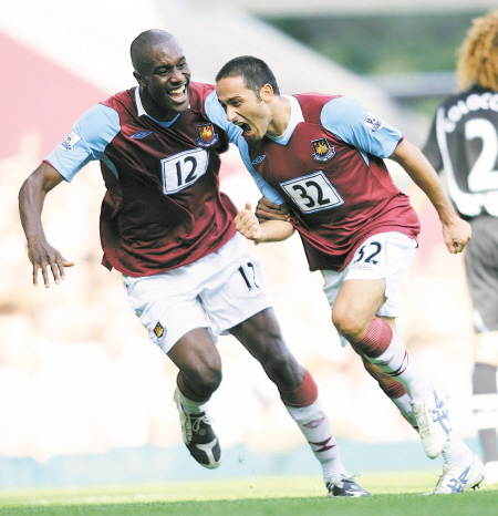 卡拉格：球迷们高喊斯洛特令人动容，在获胜后我真心为他开心