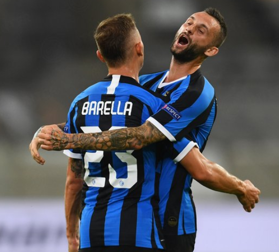 穆里尼奥提前送出圣诞礼物？两小将欧冠迎本菲卡一线队首秀