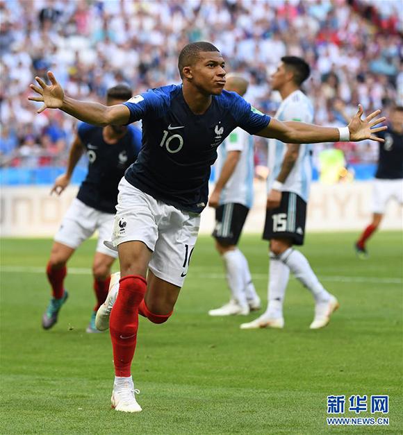 曼城有望大胜桑德兰，展现沉稳防守，争夺英超积分榜席位。