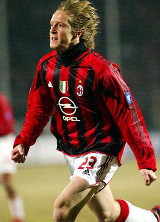 乒乓球混团世界杯：中国队四战全胜 领跑积分榜