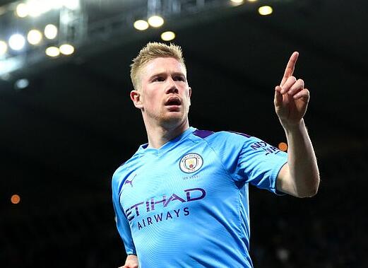 篮球CBA赛场出现冲突，裁判提前终止比赛