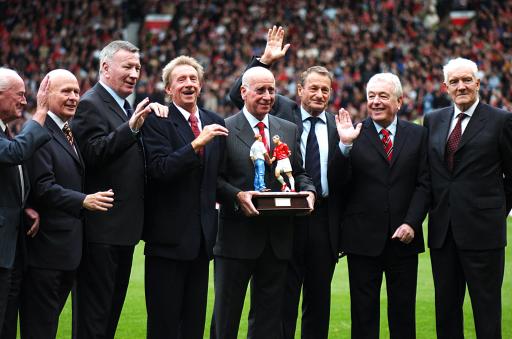 奥莱报：迪马利亚壁画遭到涂污，青训教练指责罗萨里奥球迷