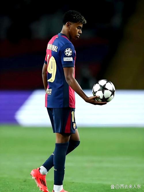 他今天像一位艺术家