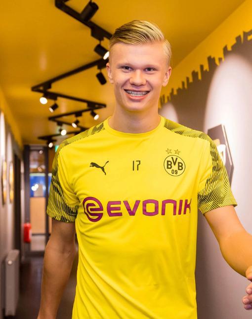 图拉姆：大家都说国米更强，但米兰有优秀球员和最强门将之一