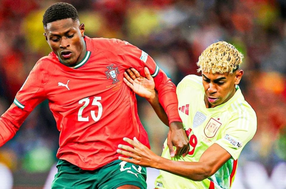 热议U22男足输越南：五后卫+偏哨都输了，非要国际日去忙全运