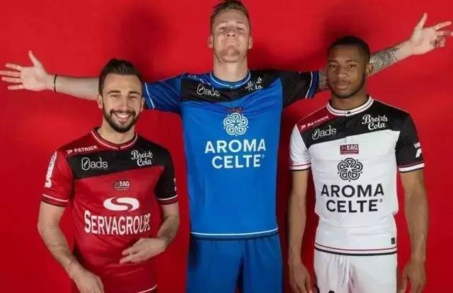 2026年世界杯抽签出炉，葡萄牙、阿根廷等强队分组形势良好，欧洲球队竞争激烈，中国国足仍难晋级。