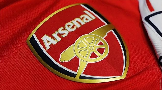 川超凉山队球员飞踹主裁，律师：或面临拘留、罚款和长期禁赛