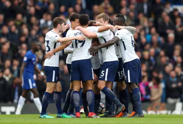 莫雷托：罗马正与曼奇尼谈续约，预计续到2030或2031年