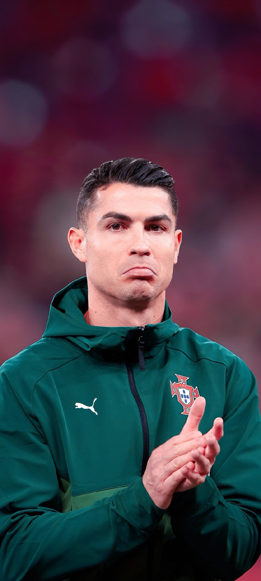 皇马近期面临高压，阿隆索执教遇阻，潜在替代者包括瓜迪奥拉、齐达内及阿韦罗亚，比赛关键影响其未来。